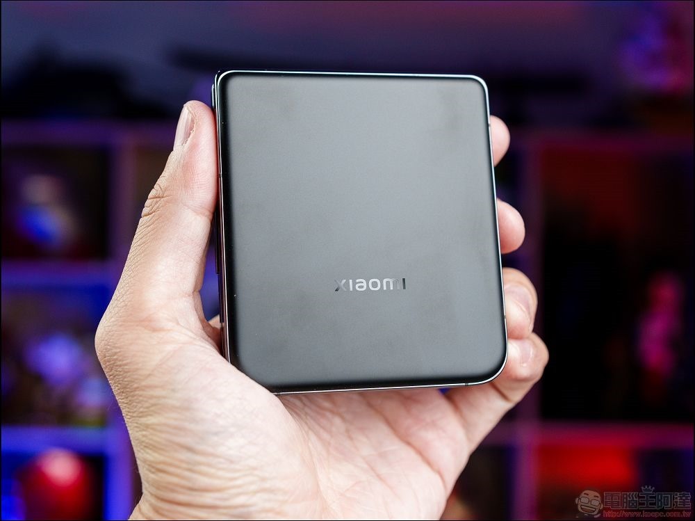 Xiaomi MIX Flip 開箱 - 12 Xiaomi MIX Flip 開箱 - 12