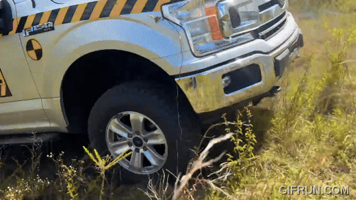 特斯拉 Cybertruck 耐久性大比拼:與 Ford F-150 的全方位對決 - 電腦王阿達 特斯拉 Cybertruck 耐久性大比拼:與 Ford F-150 的全方位對決 - 電腦王阿達