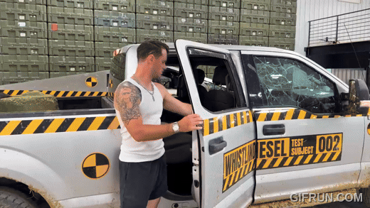 特斯拉 Cybertruck 耐久性大比拼:與 Ford F-150 的全方位對決 - 電腦王阿達 特斯拉 Cybertruck 耐久性大比拼:與 Ford F-150 的全方位對決 - 電腦王阿達