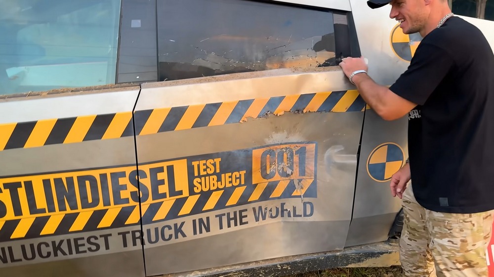 特斯拉 Cybertruck 耐久性大比拼:與 Ford F-150 的全方位對決 - 電腦王阿達 特斯拉 Cybertruck 耐久性大比拼:與 Ford F-150 的全方位對決 - 電腦王阿達