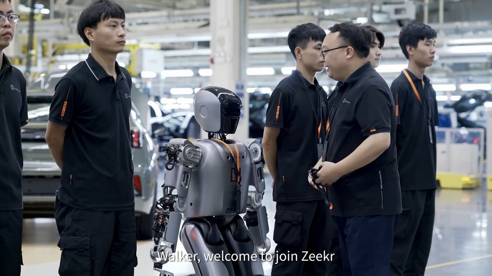 優必選人型機器人 Walker S Lite 在中國極氪 5G 智慧工廠的實戰表現 - 電腦王阿達 優必選人型機器人 Walker S Lite 在中國極氪 5G 智慧工廠的實戰表現 - 電腦王阿達