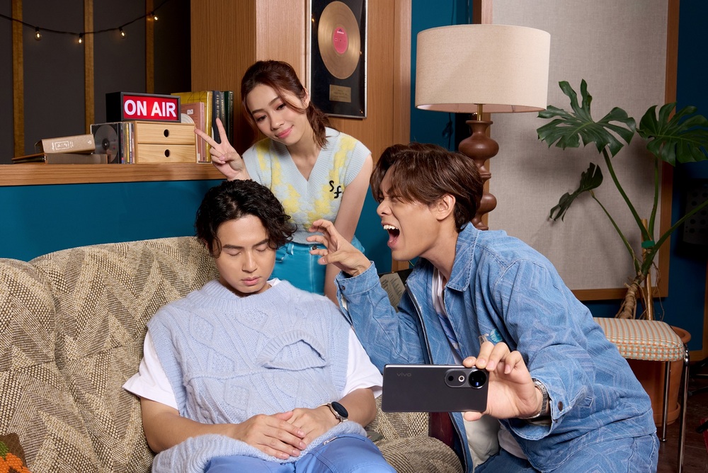vivo 邀請超人氣樂團-告五人擔任全新 vivo V40 系列代言人,邀請大家搶先在松菸體驗 vivo 蔡司光影玩樂室 - 電腦王阿達 vivo 邀請超人氣樂團-告五人擔任全新 vivo V40 系列代言人,邀請大家搶先在松菸體驗 vivo 蔡司光影玩樂室 - 電腦王阿達