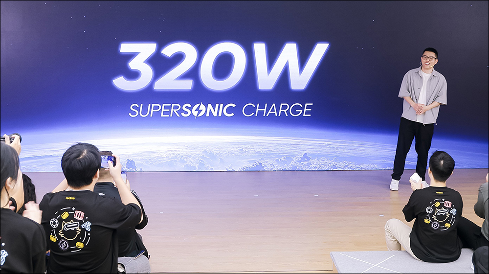 realme 全球首發 320W SUPERSONIC 快充技術,首創折疊電池等三大技術,只需 4 分半就能充滿! - 電腦王阿達 realme 全球首發 320W SUPERSONIC 快充技術,首創折疊電池等三大技術,只需 4 分半就能充滿! - 電腦王阿達