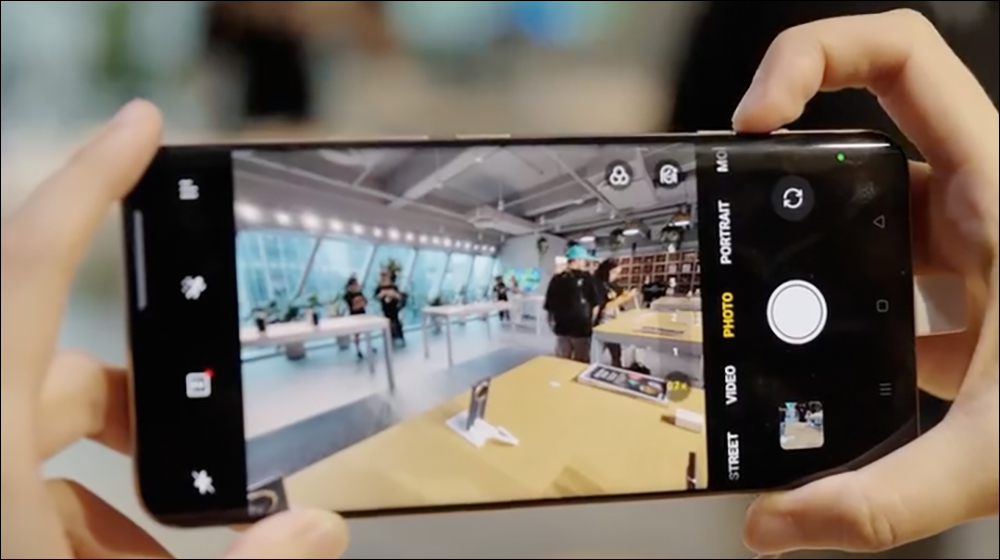 iPhone 16 秋季發表會邀請函外流?爆料者現身公開圖片製作與投稿過程:只花不到 10 分鐘用 AI 生成 - 電腦王阿達 iPhone 16 秋季發表會邀請函外流?爆料者現身公開圖片製作與投稿過程:只花不到 10 分鐘用 AI 生成 - 電腦王阿達
