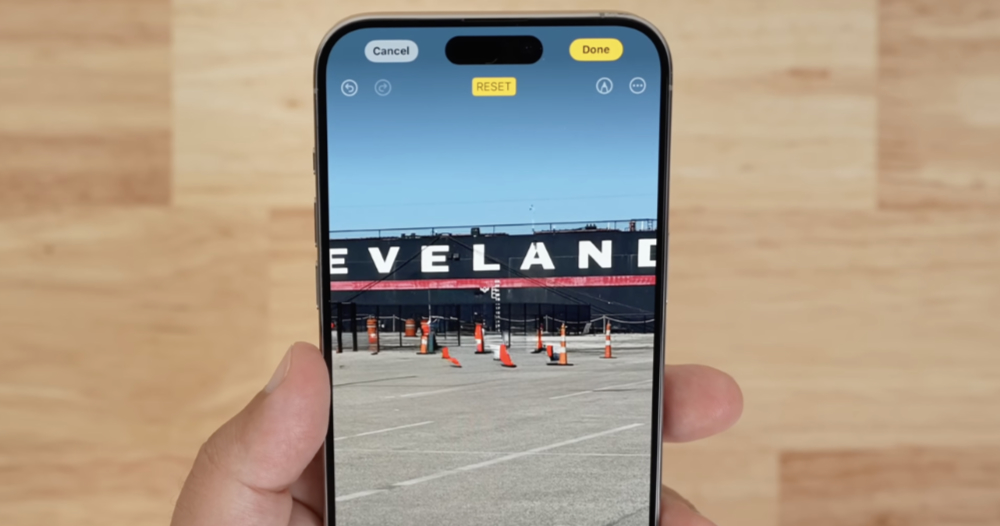 iOS 18.1 測試版新增 Clean Up AI 雜物去除功能,效果如何怎麼啟用看這篇 - 電腦王阿達 iOS 18.1 測試版新增 Clean Up AI 雜物去除功能,效果如何怎麼啟用看這篇 - 電腦王阿達