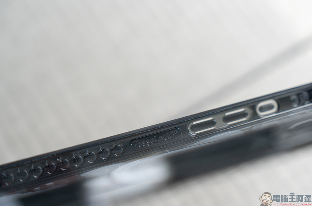 防摔與時尚新境界:CASETiFY iPhone 16 全新 Ultra 終極防摔系列開箱體驗 - 電腦王阿達 防摔與時尚新境界:CASETiFY iPhone 16 全新 Ultra 終極防摔系列開箱體驗 - 電腦王阿達