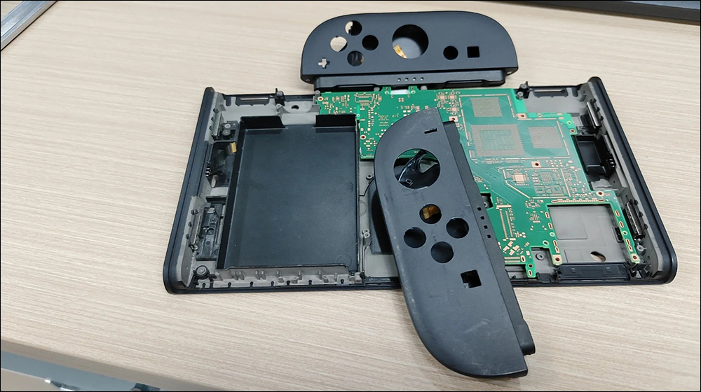 Nintendo Switch 2 規格洩漏,硬體大升級!螢幕更大、支援 4K 輸出,升級 12GB+256GB 、磁吸 Joy-Con ,渲染圖跟3D列印模型現蹤 - 電腦王阿達 Nintendo Switch 2 規格洩漏,硬體大升級!螢幕更大、支援 4K 輸出,升級 12GB+256GB 、磁吸 Joy-Con ,渲染圖跟3D列印模型現蹤 - 電腦王阿達