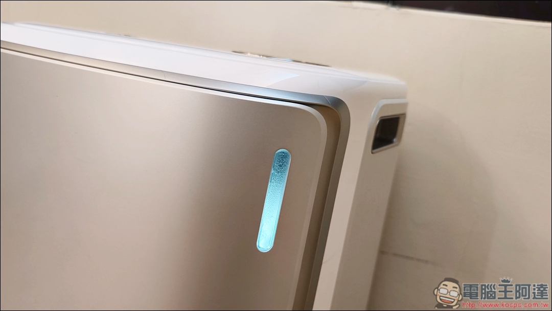 雙眼看更智慧!Narwal 雲鯨《靚睛鯨》 Freo Z Ultra 真「雙目」AI 掃拖機器人開箱 - 電腦王阿達 雲鯨 Freo Z Ultra 真「雙目」AI 掃拖機器人