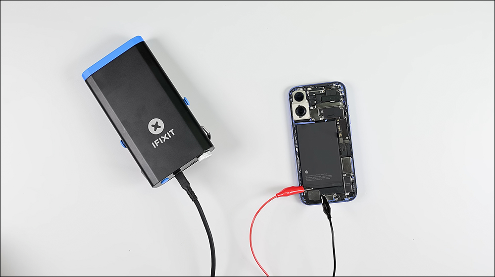 iPhone 16 被 iFixit 拆解,揭露 iPhone 16 與 16 Plus 具備 16 Pro 系列都沒有的全新、更簡單的可更換電池系統 - 電腦王阿達 iPhone 16 被 iFixit 拆解,揭露 iPhone 16 與 16 Plus 具備 16 Pro 系列都沒有的全新、更簡單的可更換電池系統 - 電腦王阿達
