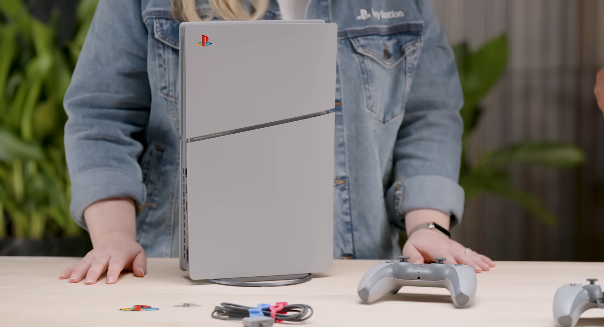 限量的 30 週年特別版 PlayStation 5 Pro 組合包喊價已超過 1 萬美元 - 電腦王阿達 限量的 30 週年特別版 PlayStation 5 Pro 組合包喊價已超過 1 萬美元 - 電腦王阿達