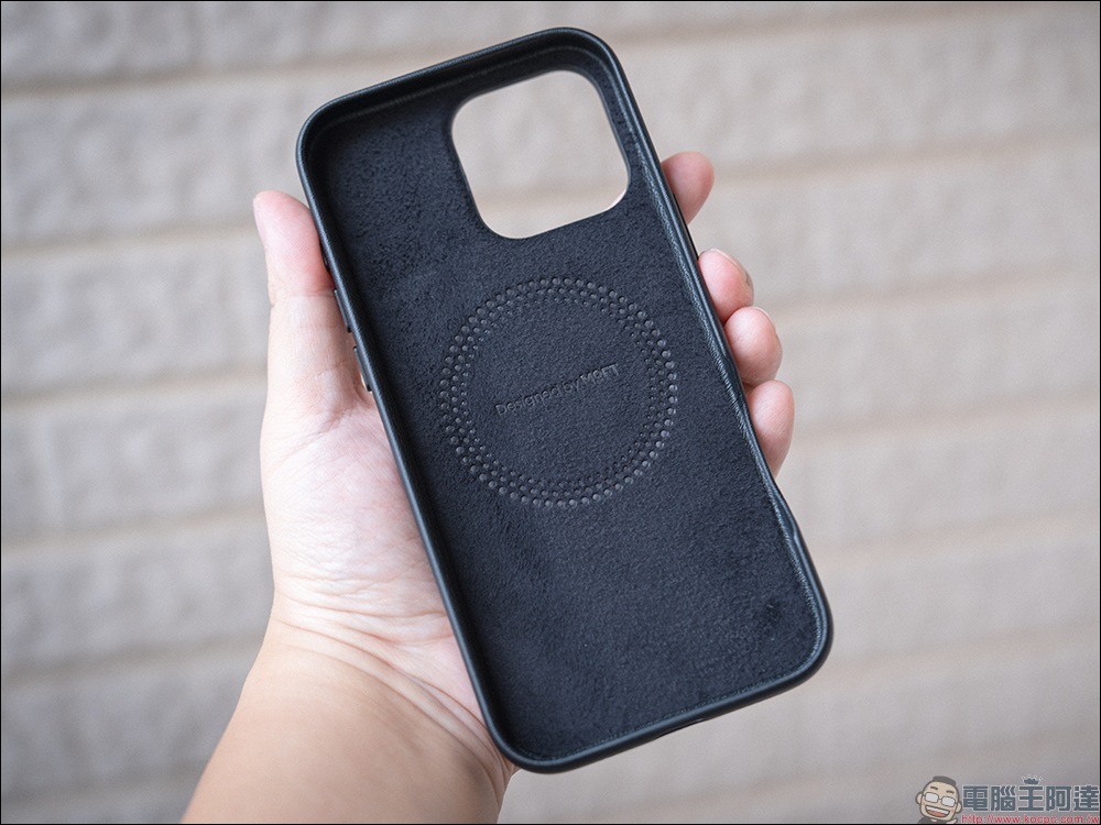 iPhone 16 必備!MOFT 瞬變三角支架 MOVAS™ 卡夾版與保護殼開箱,隱形磁吸支架與收納的完美結合 - 電腦王阿達 iPhone 16 必備!MOFT 瞬變三角支架 MOVAS™ 卡夾版與保護殼開箱,隱形磁吸支架與收納的完美結合 - 電腦王阿達