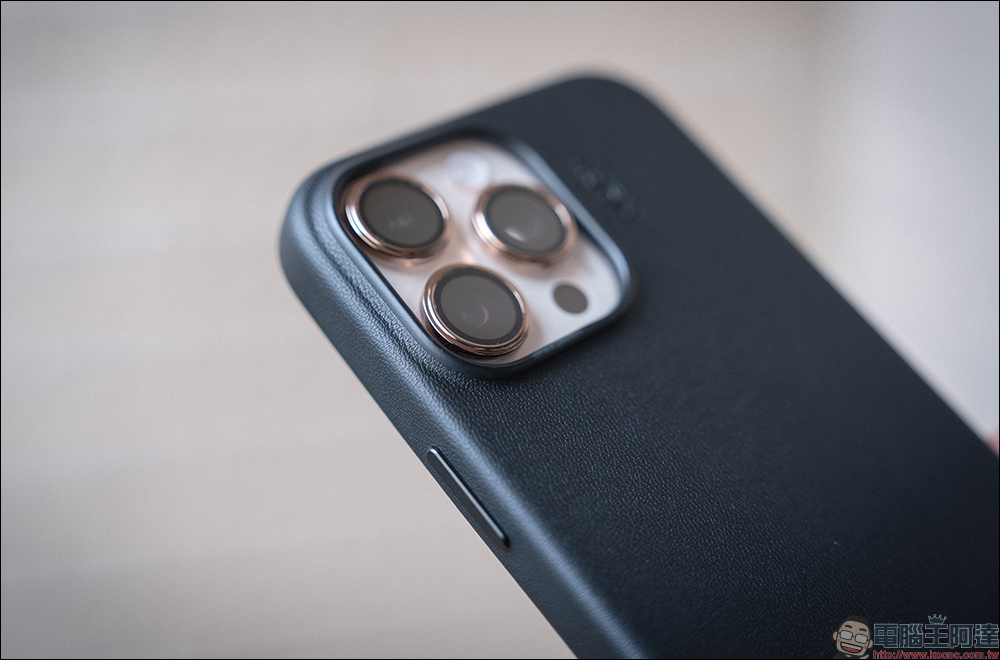iPhone 16 必備!MOFT 瞬變三角支架 MOVAS™ 卡夾版與保護殼開箱,隱形磁吸支架與收納的完美結合 - 電腦王阿達 iPhone 16 必備!MOFT 瞬變三角支架 MOVAS™ 卡夾版與保護殼開箱,隱形磁吸支架與收納的完美結合 - 電腦王阿達