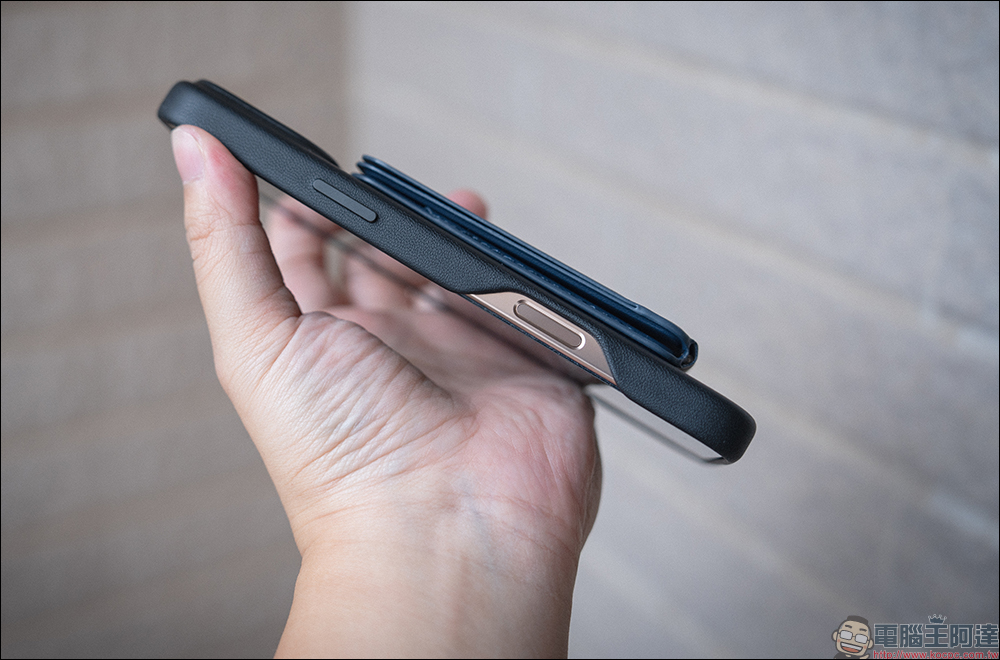 iPhone 16 必備!MOFT 瞬變三角支架 MOVAS™ 卡夾版與保護殼開箱,隱形磁吸支架與收納的完美結合 - 電腦王阿達 iPhone 16 必備!MOFT 瞬變三角支架 MOVAS™ 卡夾版與保護殼開箱,隱形磁吸支架與收納的完美結合 - 電腦王阿達