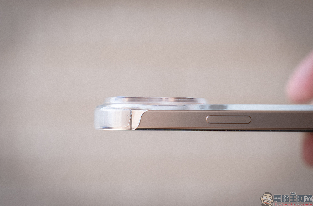 iPhone 16 必備!MOFT 瞬變三角支架 MOVAS™ 卡夾版與保護殼開箱,隱形磁吸支架與收納的完美結合 - 電腦王阿達 iPhone 16 必備!MOFT 瞬變三角支架 MOVAS™ 卡夾版與保護殼開箱,隱形磁吸支架與收納的完美結合 - 電腦王阿達