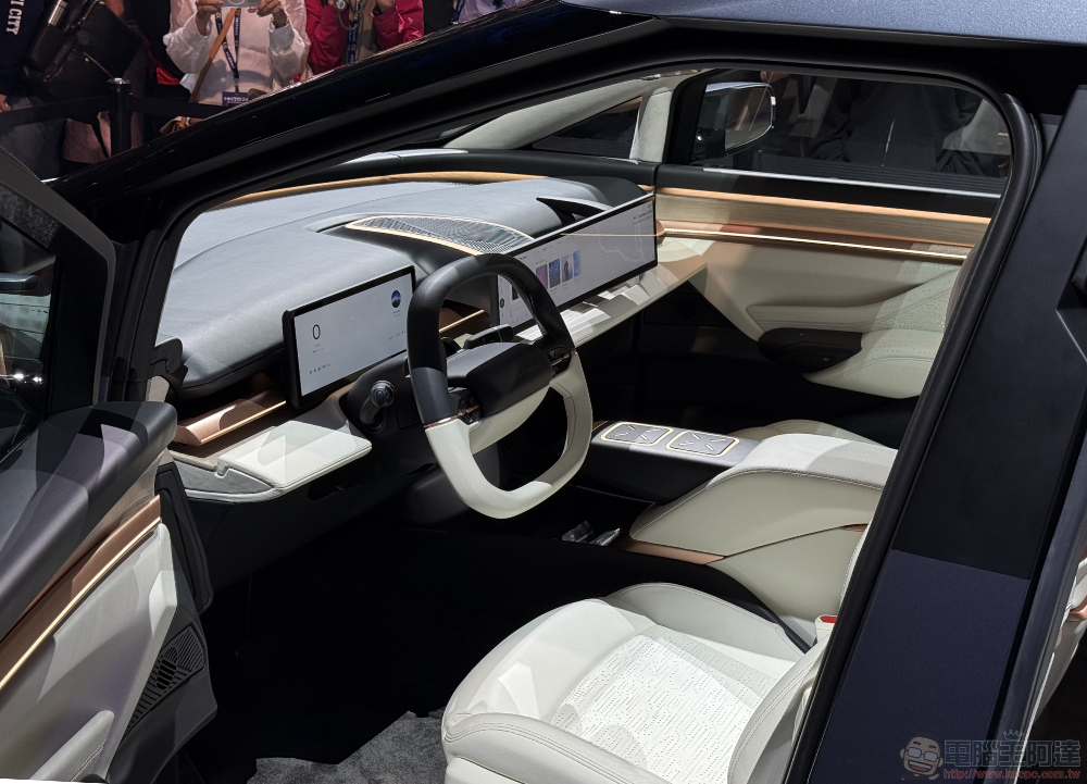 HHTD24 發表 Model D 豪華電動 MPV 與科技感中型巴士 Model U(同場加映:Model A、Model B 與美國版 Model C 賞車) - 電腦王阿達 HHTD24 發表 Model D 豪華電動 MPV 與科技感中型巴士 Model U(同場加映:Model A、Model B 與美國版 Model C 賞車) - 電腦王阿達