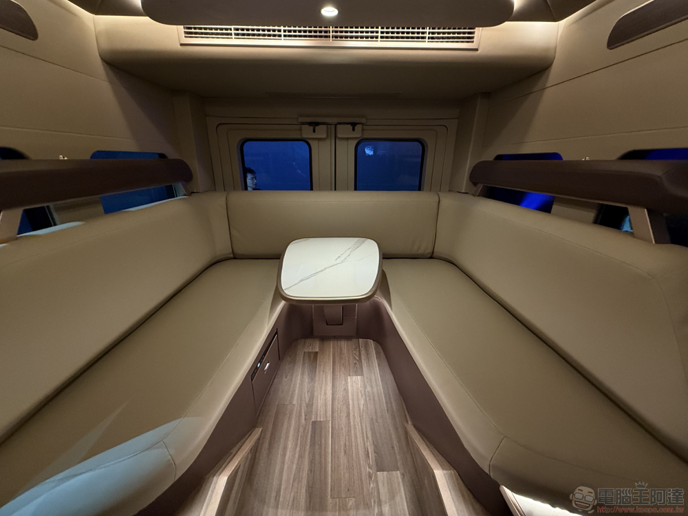 HHTD24 發表 Model D 豪華電動 MPV 與科技感中型巴士 Model U(同場加映:Model A、Model B 與美國版 Model C 賞車) - 電腦王阿達 HHTD24 發表 Model D 豪華電動 MPV 與科技感中型巴士 Model U(同場加映:Model A、Model B 與美國版 Model C 賞車) - 電腦王阿達