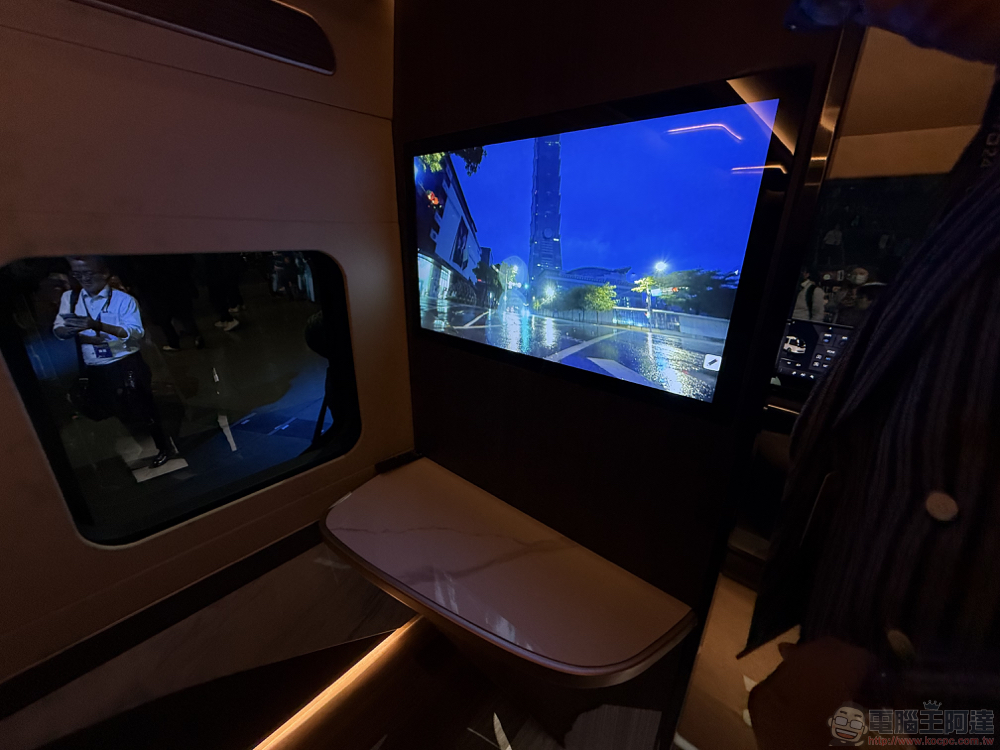 HHTD24 發表 Model D 豪華電動 MPV 與科技感中型巴士 Model U(同場加映:Model A、Model B 與美國版 Model C 賞車) - 電腦王阿達 HHTD24 發表 Model D 豪華電動 MPV 與科技感中型巴士 Model U(同場加映:Model A、Model B 與美國版 Model C 賞車) - 電腦王阿達