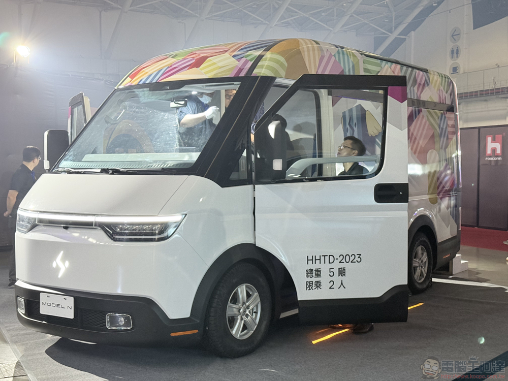 HHTD24 發表 Model D 豪華電動 MPV 與科技感中型巴士 Model U(同場加映:Model A、Model B 與美國版 Model C 賞車) - 電腦王阿達 HHTD24 發表 Model D 豪華電動 MPV 與科技感中型巴士 Model U(同場加映:Model A、Model B 與美國版 Model C 賞車) - 電腦王阿達