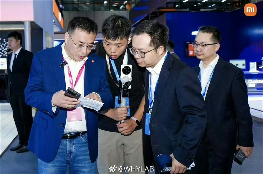 疑似小米 Xiaomi 15 Pro 真機外觀洩漏:網流傳 AI 修正清晰圖,預計與多款新品一同發表 - 電腦王阿達 疑似小米 Xiaomi 15 Pro 真機外觀洩漏:網流傳 AI 修正清晰圖,預計與多款新品一同發表 - 電腦王阿達