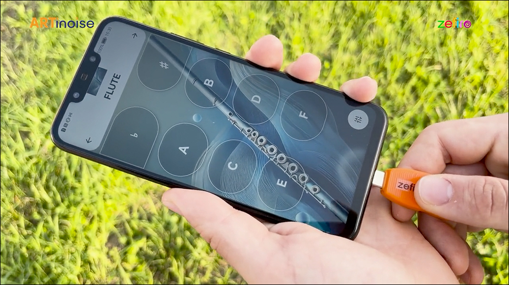 USB-C 吹嘴裝置造型像隨身碟,居然能演奏音樂?義大利新創公司推出就能讓手機變行動吹奏樂器! - 電腦王阿達 USB-C 吹嘴裝置造型像隨身碟,居然能演奏音樂?義大利新創公司推出就能讓手機變行動吹奏樂器! - 電腦王阿達