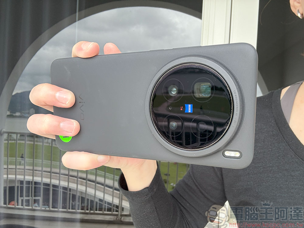 vivo X200 Pro 攝影超厲害變焦快速體驗, 預購領機成功抽聯發科股票! - 電腦王阿達 vivo X200 Pro 攝影超厲害變焦快速體驗, 預購領機成功抽聯發科股票! - 電腦王阿達