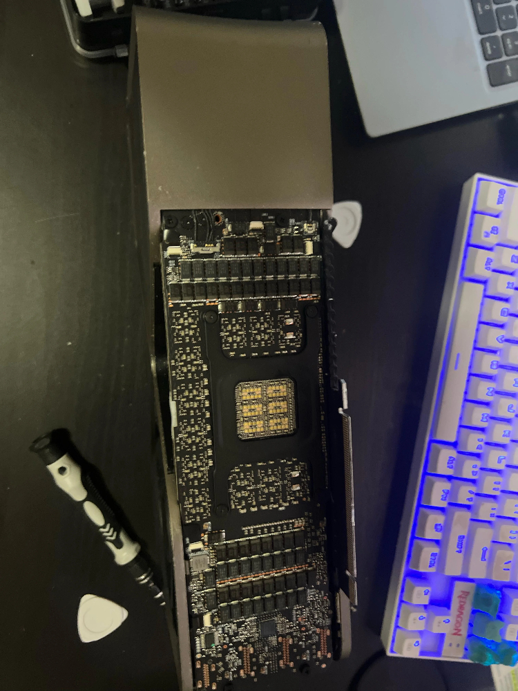 等等,竟然有人從垃圾桶中挖到尚未發表過的 RTX 4090 Ti? - 電腦王阿達 等等,竟然有人從垃圾桶中挖到尚未發表過的 RTX 4090 Ti? - 電腦王阿達