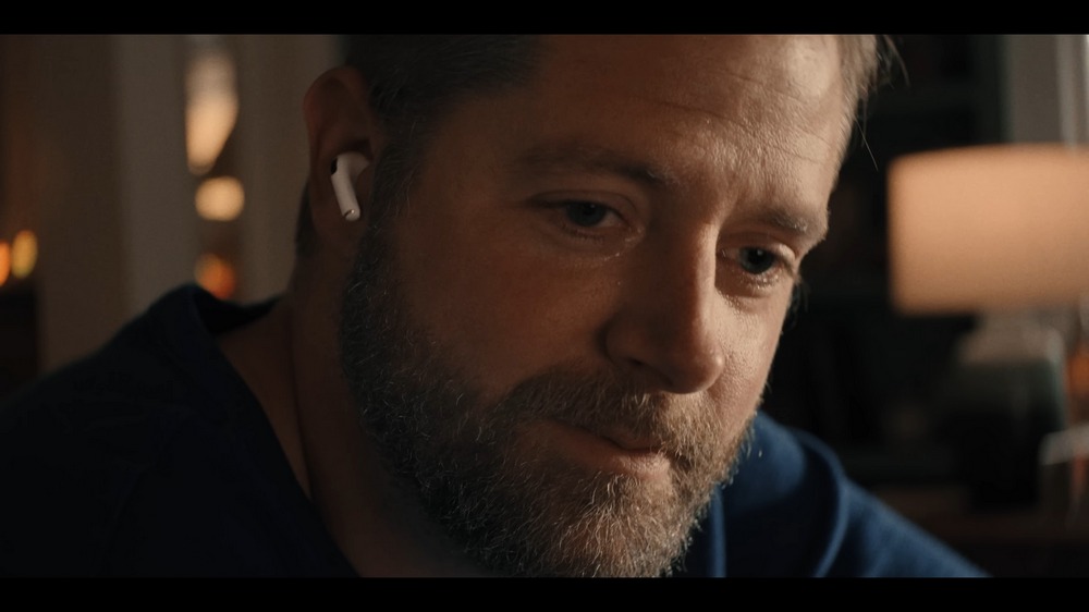 蘋果 2024 年 Apple Holiday 廣告出爐:本次主推 AirPods Pro 2 聽力輔助功能 - 電腦王阿達 蘋果 2024 年 Apple Holiday 廣告出爐:本次主推 AirPods Pro 2 聽力輔助功能 - 電腦王阿達