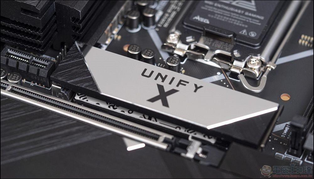 MSI MEG Z890 UNIFY-X 開箱 - 08 MSI MEG Z890 UNIFY-X 開箱 - 08