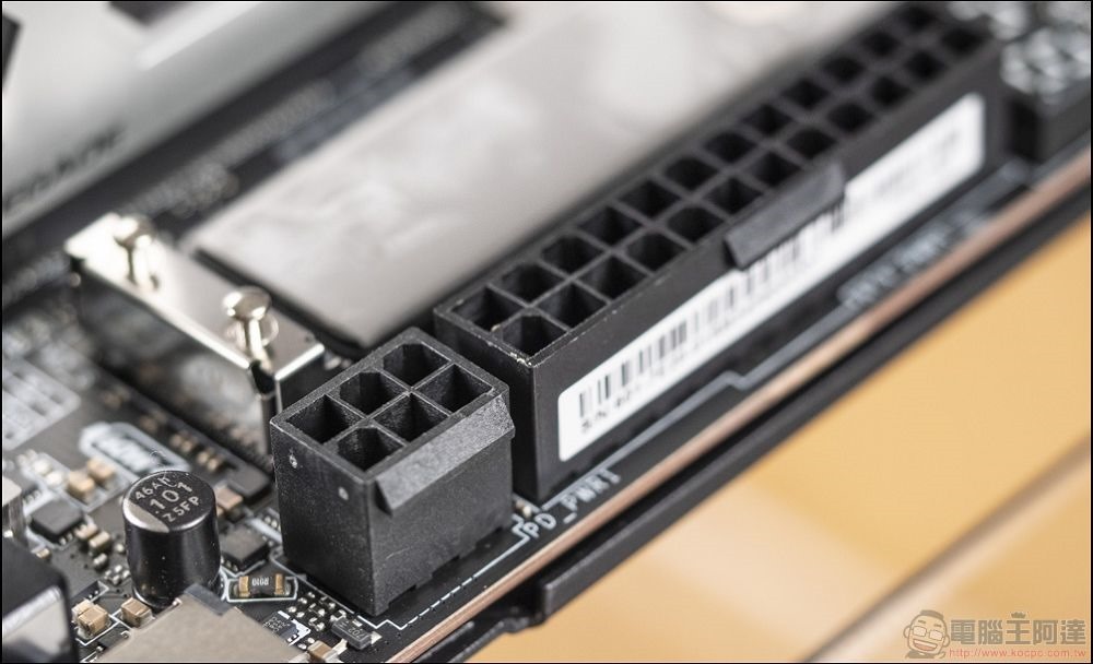 MSI MEG Z890 UNIFY-X 開箱 - 20 MSI MEG Z890 UNIFY-X 開箱 - 20