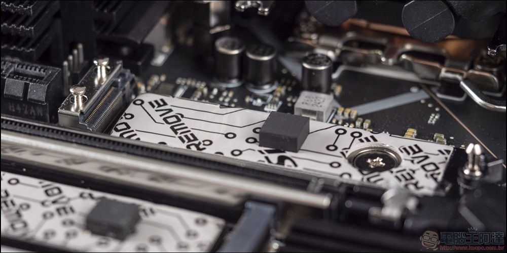 MSI MEG Z890 UNIFY-X 開箱 - 27 MSI MEG Z890 UNIFY-X 開箱 - 27