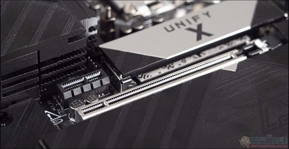 MSI MEG Z890 UNIFY-X 開箱 - 29 MSI MEG Z890 UNIFY-X 開箱 - 29