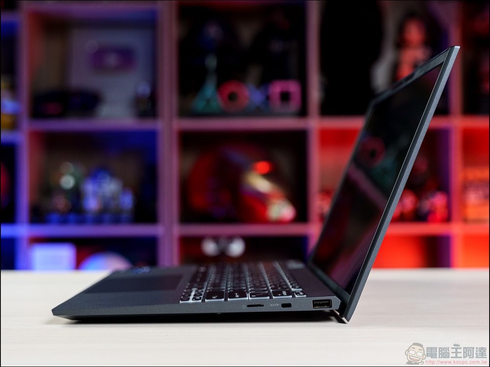 MSI Prestige 13 AI Evo A2VMG-011TW 開箱 - 16 MSI Prestige 13 AI Evo A2VMG-011TW 開箱 - 16