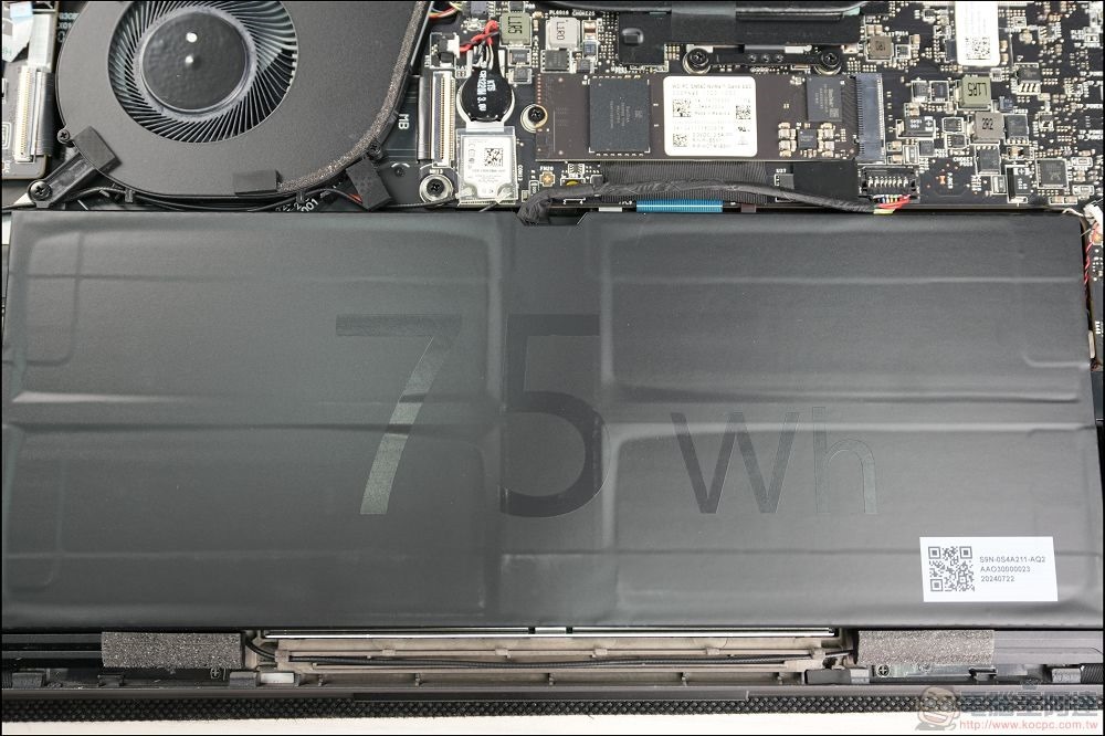 MSI Prestige 13 AI Evo A2VMG-011TW 開箱 - 22 MSI Prestige 13 AI Evo A2VMG-011TW 開箱 - 22