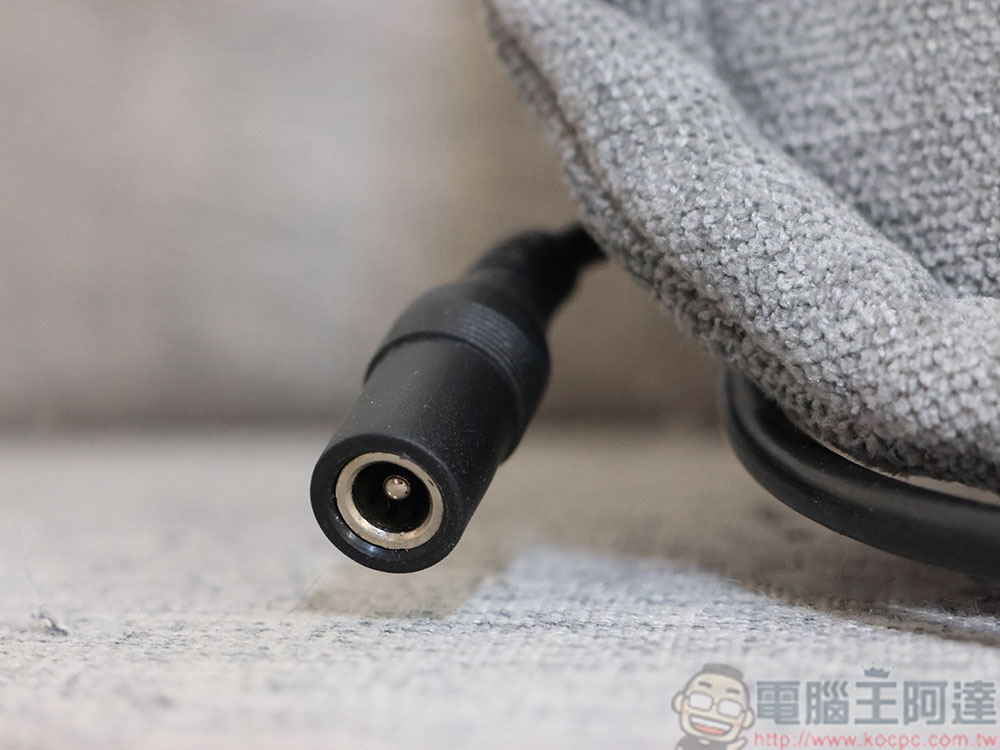 ATEX Lourdes 無線舒展溫感按摩背墊開箱實測:隨時隨地 10 分鐘,肩頸全背深度放鬆 - 電腦王阿達 ATEX Lourdes 無線舒展溫感按摩背墊開箱實測:隨時隨地 10 分鐘,肩頸全背深度放鬆 - 電腦王阿達