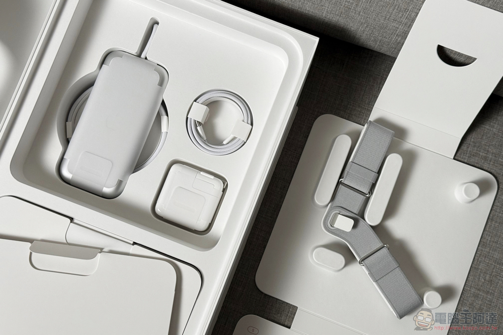 哪些 Apple 產品隨附充電變壓器?(還有哪些不附充電器) - 電腦王阿達 Apple Vision Pro 台灣開箱體驗前篇:從 iPhone 的「 i 」到 Vision 的「 v 」世代 - 電腦王阿達