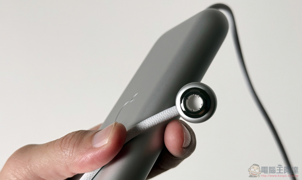 Apple Vision Pro 台灣開箱體驗前篇:從 iPhone 的「 i 」到 Vision 的「 v 」世代 - 電腦王阿達 Apple Vision Pro 台灣開箱體驗前篇:從 iPhone 的「 i 」到 Vision 的「 v 」世代 - 電腦王阿達