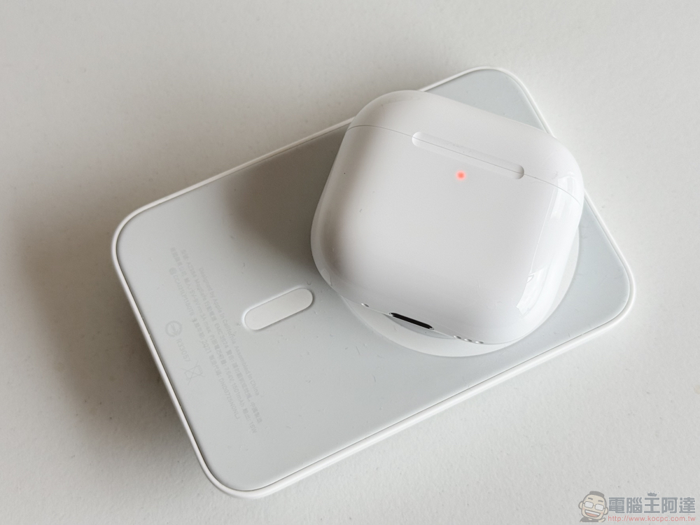 可以使用 iPhone 為 AirPods 充電嗎?該怎麼做? - 電腦王阿達 AirPods 4 主動式降噪款開箱體驗:全面「適應」你的需要 - 電腦王阿達