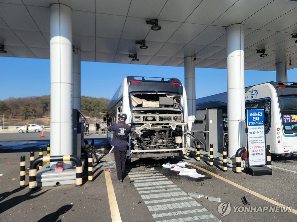 韓國發生氫能源公車爆炸事件:3人受傷,氫能車安全引發關注 - 電腦王阿達 韓國發生氫能源公車爆炸事件:3人受傷,氫能車安全引發關注 - 電腦王阿達