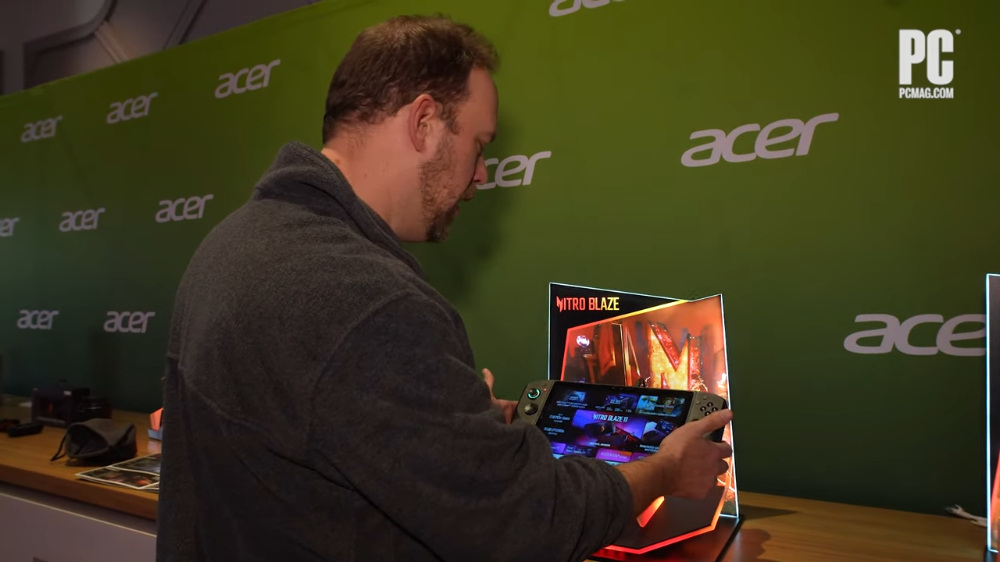 Acer 展示一款擁有 11 吋螢幕的巨大遊戲掌機,搭載 AMD Ryzen 7 處理器 - 電腦王阿達 Acer 展示一款擁有 11 吋螢幕的巨大遊戲掌機,搭載 AMD Ryzen 7 處理器 - 電腦王阿達