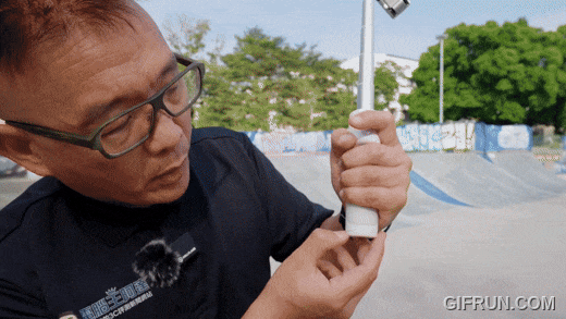 Insta360 Flow 2 Pro 開箱:結合穩定器、自拍棒、提詞器與AI追蹤,最萬能的手機創作工具 - 電腦王阿達 Insta360 Flow 2 Pro 開箱:結合穩定器、自拍棒、提詞器與AI追蹤,最萬能的手機創作工具 - 電腦王阿達