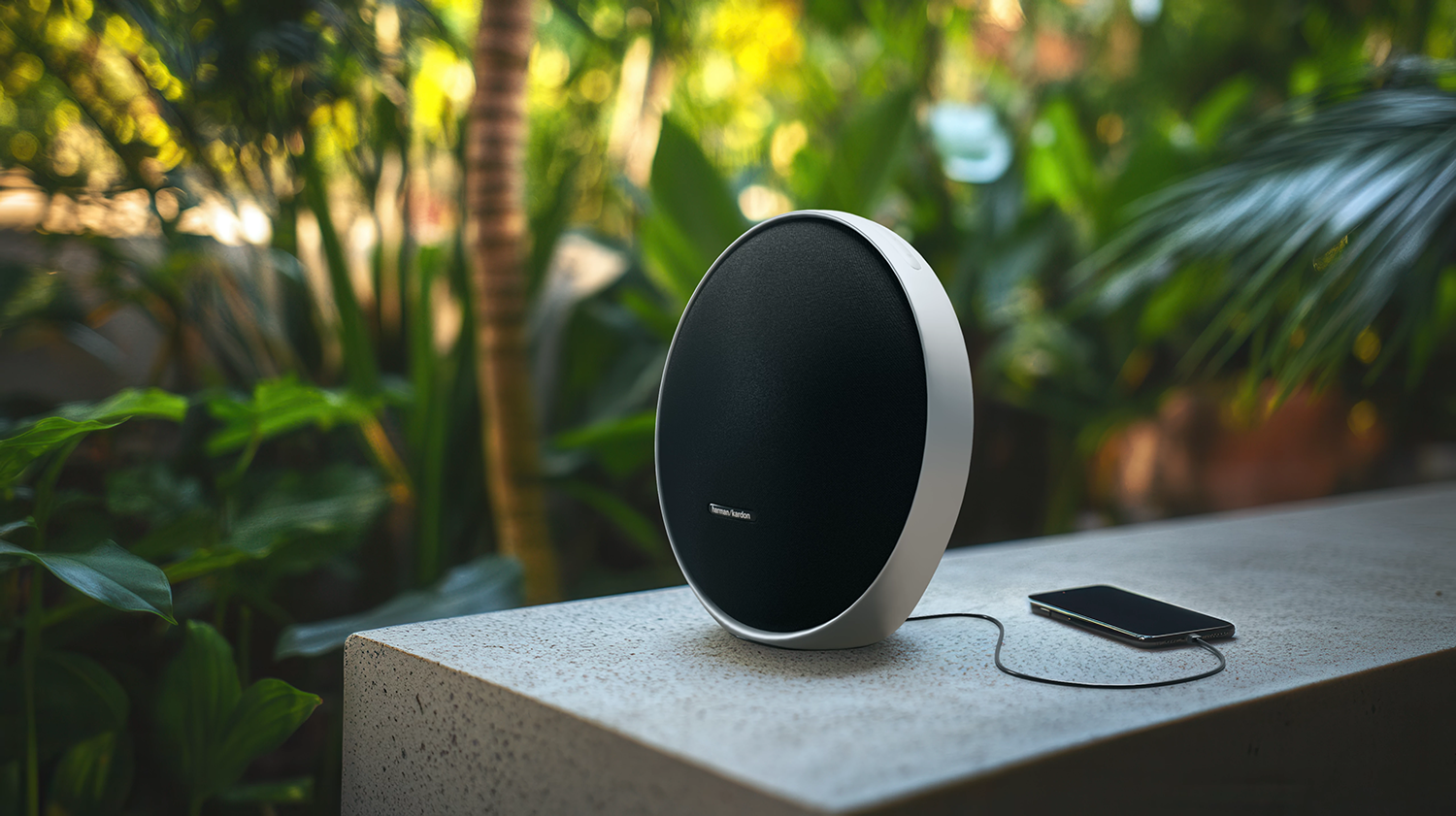 引領居家音響新潮流 Harman Kardon Enchant 系列正式登台 - 電腦王阿達 Enchant SUB 則透過深沉且有力的低音表現,為音效系統注入震撼動感