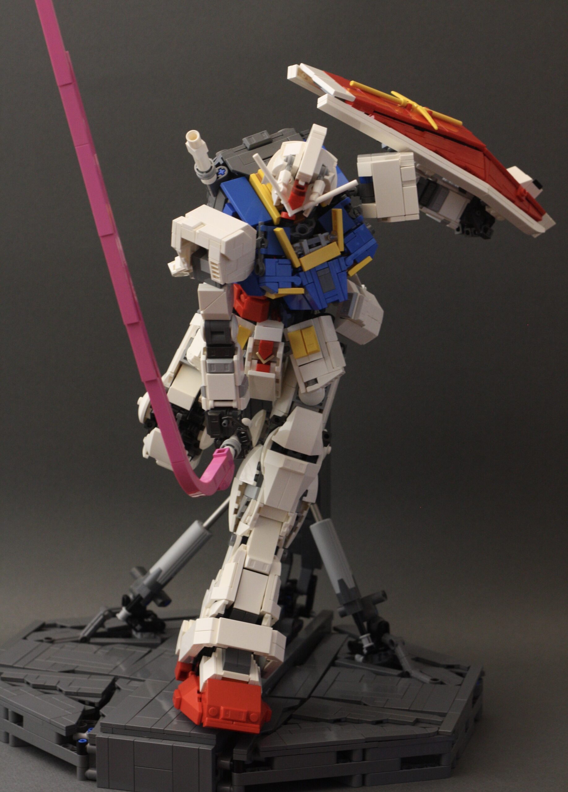 想買!日本樂高玩家製作全身可動的 RX-78-2 樂高鋼彈 - 電腦王阿達 想買!日本樂高玩家製作全身可動的 RX-78-2 樂高鋼彈 - 電腦王阿達