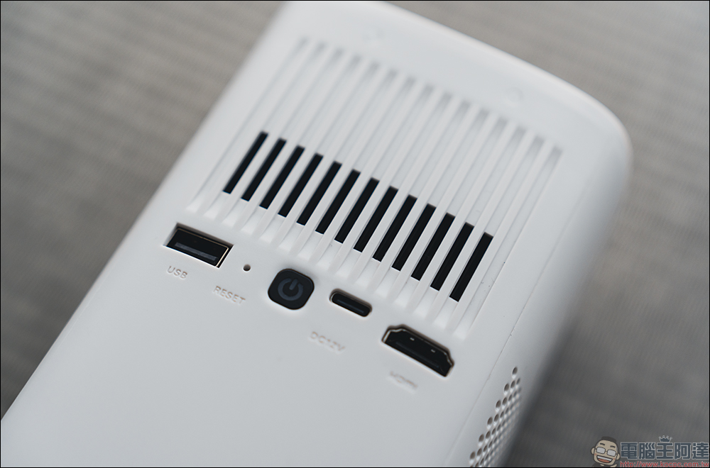 OVO 掌上無框電視 2 代 U9 開箱|小巧一手掌握,精彩無邊界 - 電腦王阿達 OVO 掌上無框電視 2 代 U9 開箱|小巧一手掌握,精彩無邊界 - 電腦王阿達