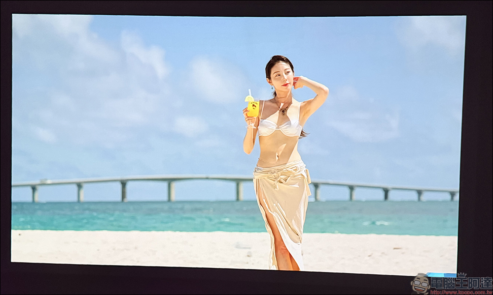 OVO 掌上無框電視 2 代 U9 開箱|小巧一手掌握,精彩無邊界 - 電腦王阿達 OVO 掌上無框電視 2 代 U9 開箱|小巧一手掌握,精彩無邊界 - 電腦王阿達