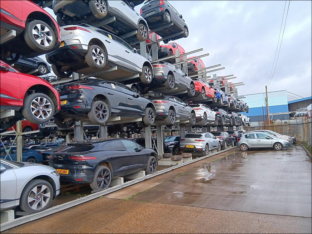 Jaguar I-Pace 電動休旅大規模現身報廢場,因電池問題不斷召回難解,曾經的世界年度風雲車悲劇收場 - 電腦王阿達 Jaguar I-Pace 電動休旅大規模現身報廢場,因電池問題不斷召回難解,曾經的世界年度風雲車悲劇收場 - 電腦王阿達