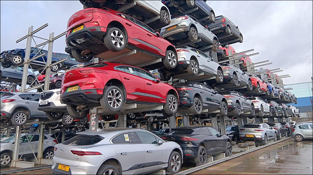 Jaguar I-Pace 電動休旅大規模現身報廢場,因電池問題不斷召回難解,曾經的世界年度風雲車悲劇收場 - 電腦王阿達 Jaguar I-Pace 電動休旅大規模現身報廢場,因電池問題不斷召回難解,曾經的世界年度風雲車悲劇收場 - 電腦王阿達