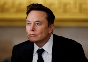 馬斯克表示應該關閉美國之音和自由電台，無人收聽又耗費美國納稅人的錢
