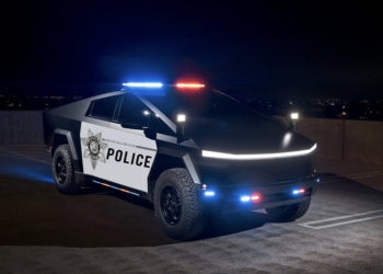 美國拉斯維加斯警察局獲贈 10 台 Cybertruck，神秘匿名人士可能是馬斯克