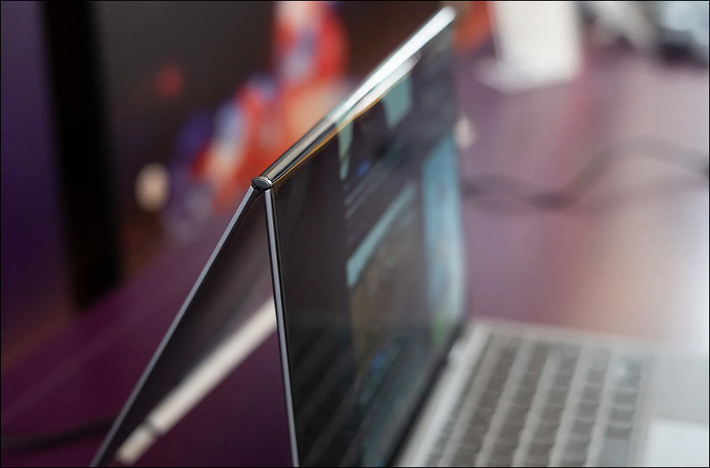 Lenovo ThinkBook Flip 採用直式折疊螢幕的 AI 概念筆電在 MWC 2025 亮相 - 電腦王阿達 Lenovo ThinkBook Flip 採用直式折疊螢幕的 AI 概念筆電在 MWC 2025 亮相 - 電腦王阿達