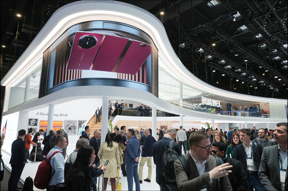 華為新品於MWC 2025大放異彩:創新科技引領全球行動通訊產業 - 電腦王阿達 華為攜全球首款商用三折疊手機與多款新品於 MWC 2025 驚豔亮相 - 電腦王阿達